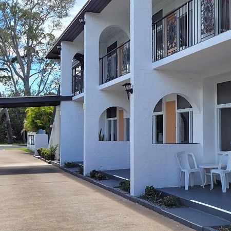 Tower Court Motel - Adults Only Haven Hervey Bay Exterior photo