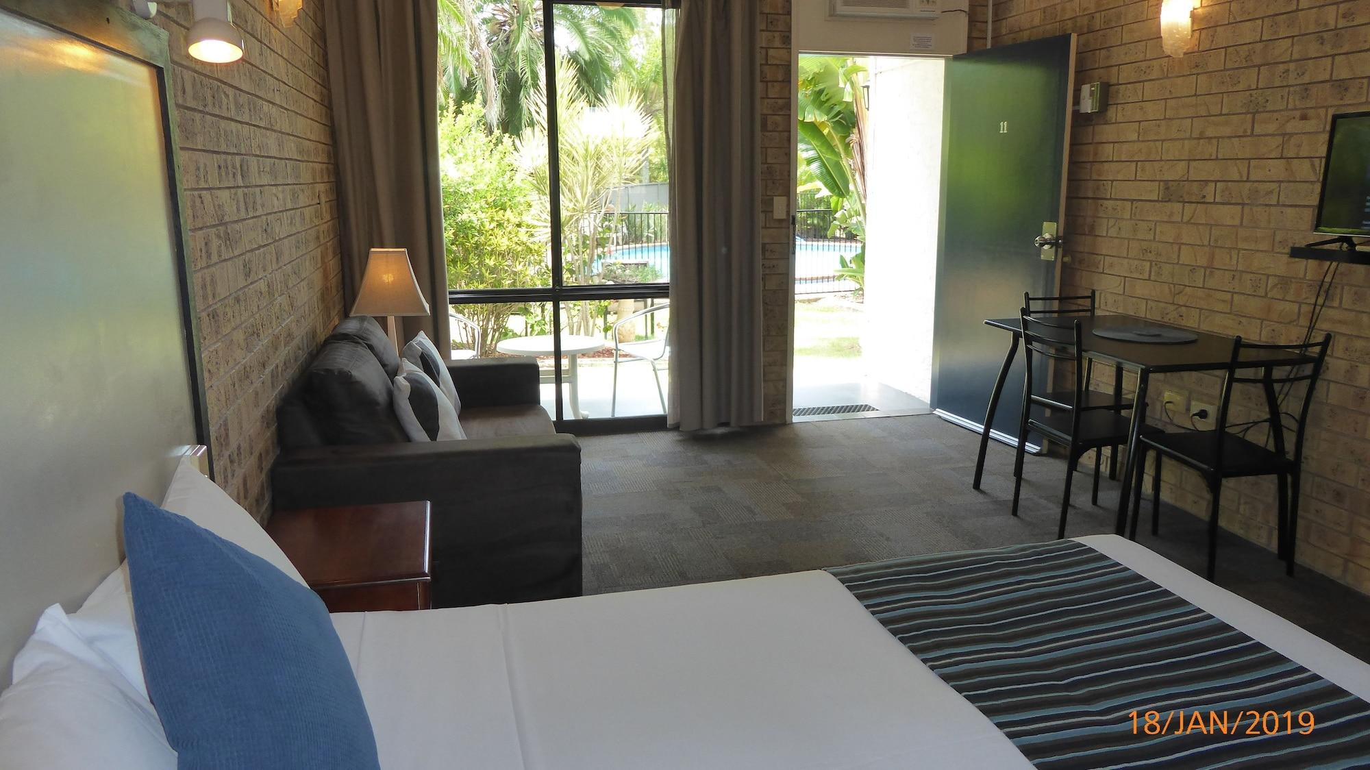 Tower Court Motel - Adults Only Haven Hervey Bay Exterior photo