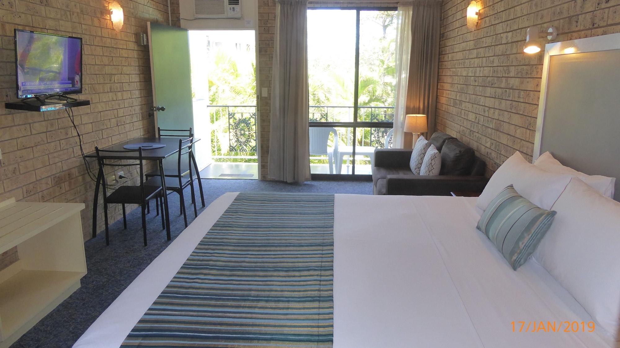 Tower Court Motel - Adults Only Haven Hervey Bay Exterior photo