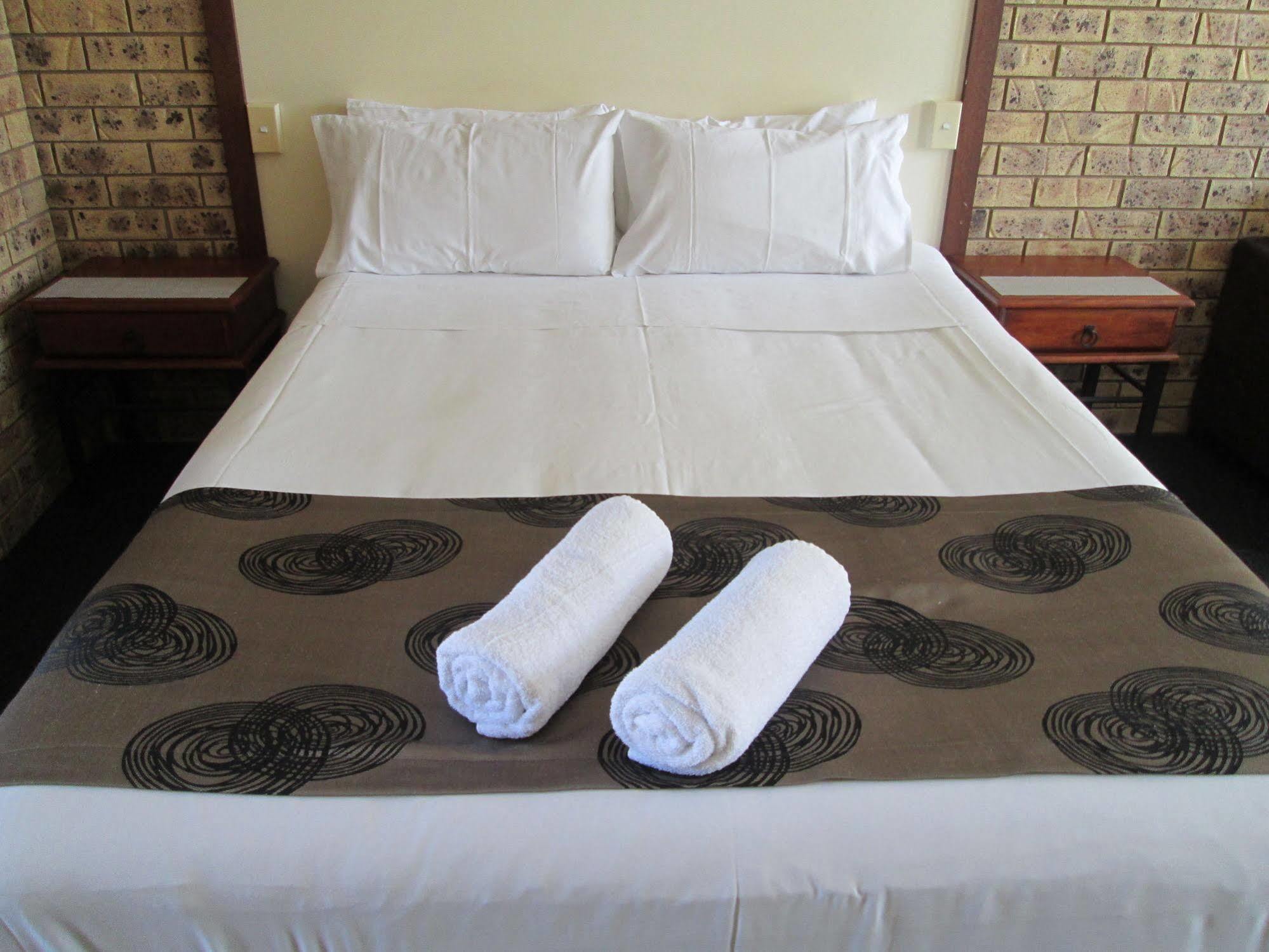 Tower Court Motel - Adults Only Haven Hervey Bay Exterior photo